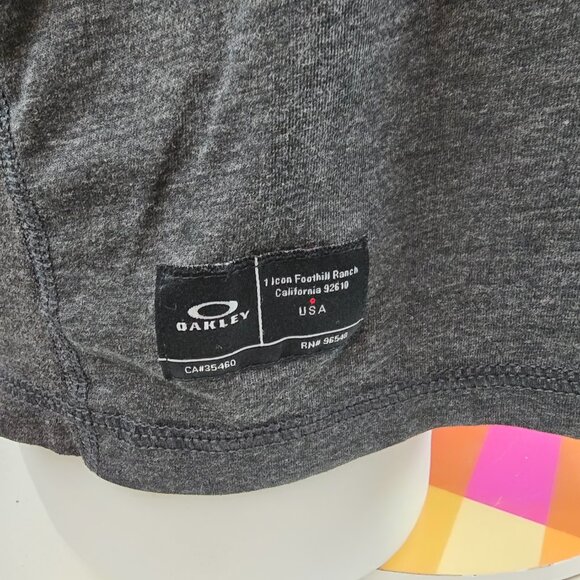 Oakley T Shirt Mens Medium Grey Hydrolix Regular Fit Casual Golf Sports Outdoors - Picture 4 of 9